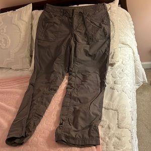 Size 10 women’s short court